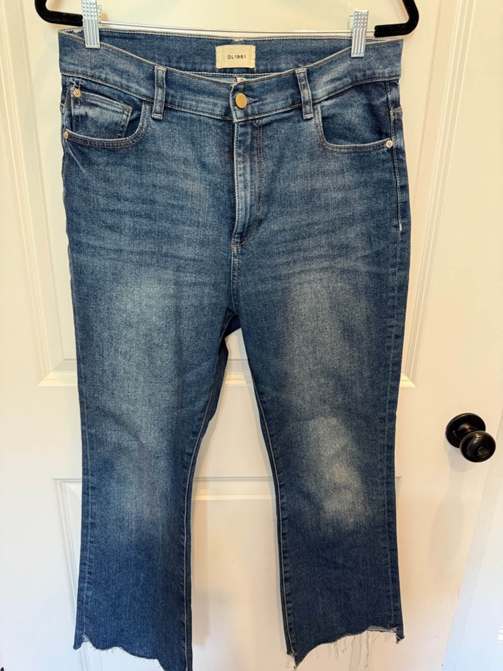 DL1961 Medium Blue Cropped Raw-Hem Jeans